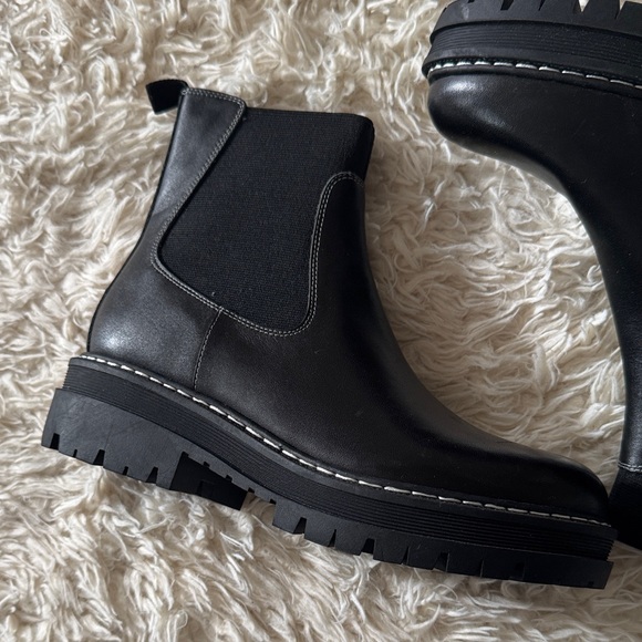 Marc Fisher Padmia chelsea boots - Picture 4 of 6